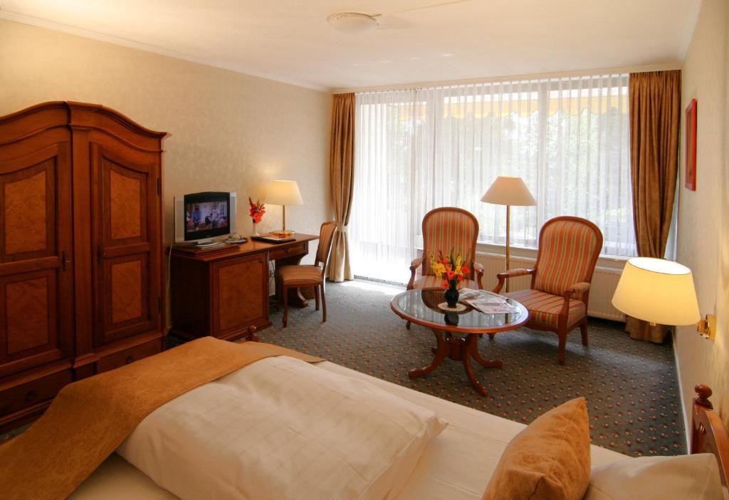 Parkhotel Maasberg Bad Sobernheim Oda fotoğraf